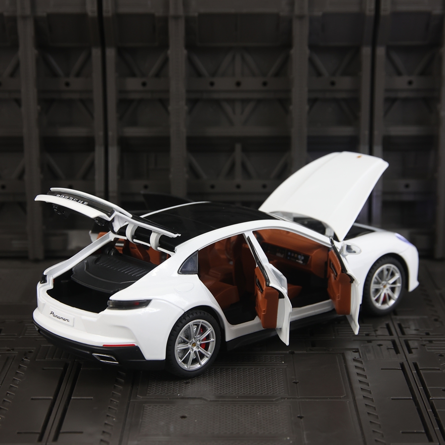 1:24 Simulate Porsche Panamera - Audio Music Car review and price
