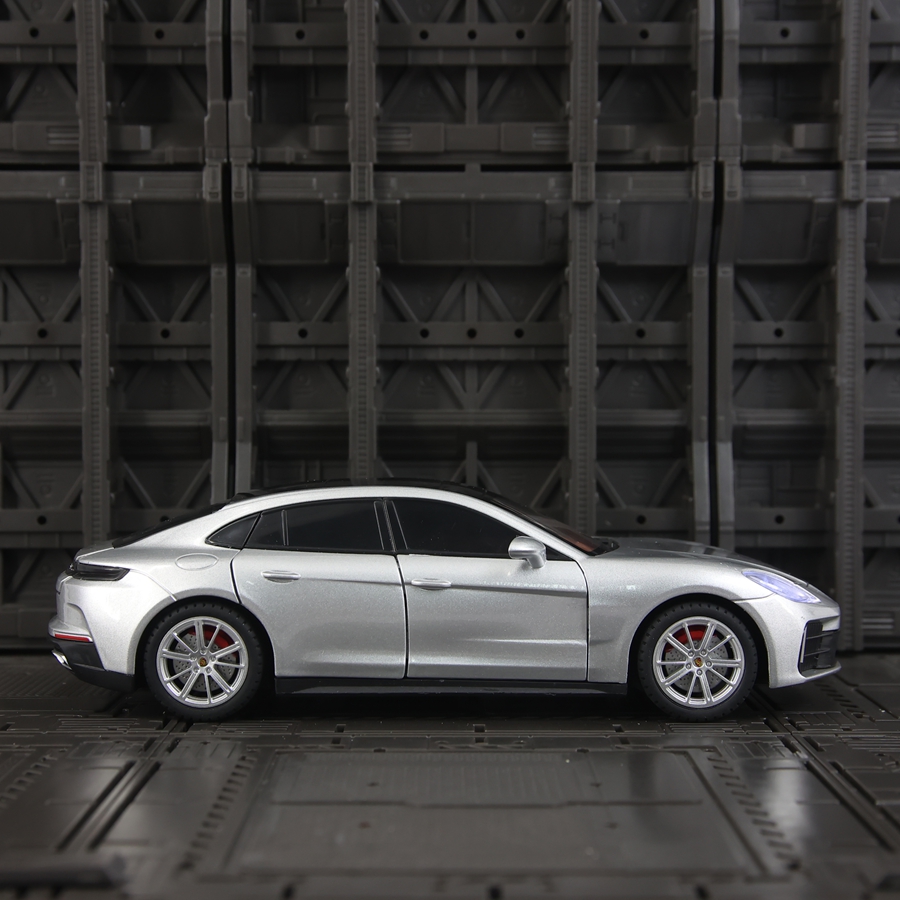 1:24 Simulate Porsche Panamera - Audio Music Car review and price